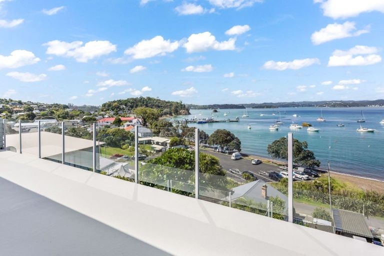 Photo of property in 27 Wellington Street, Russell, 0202