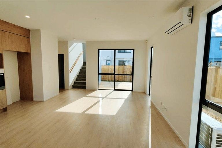 Photo of property in 5 Tumu Road, Papakura, 2110