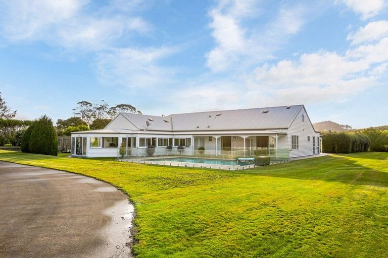 Photo of property in 430 Waitoki Road, Wainui, Silverdale, 0994