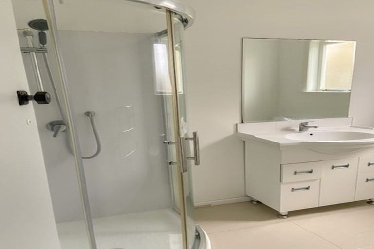 Photo of property in 1/24 Quebec Road, Milford, Auckland, 0620