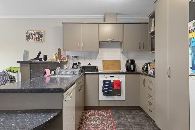 Photo of property in 2/201 Massey Street, Frankton, Hamilton, 3204