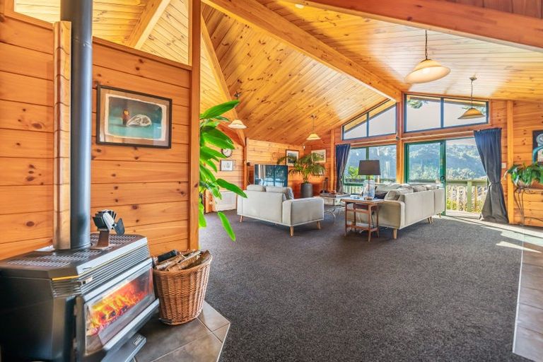 Photo of property in 19 Carlow Grove, Birchville, Upper Hutt, 5018