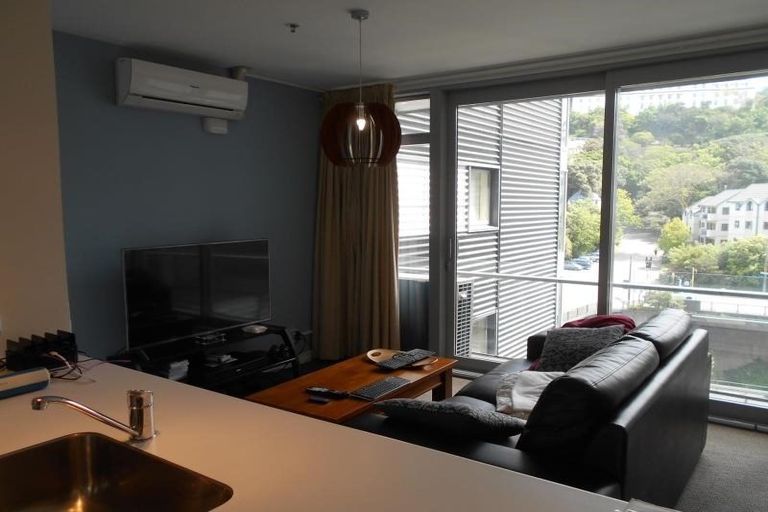Photo of property in Montreaux Apartments, 5k/164 The Terrace, Wellington Central, Wellington, 6011