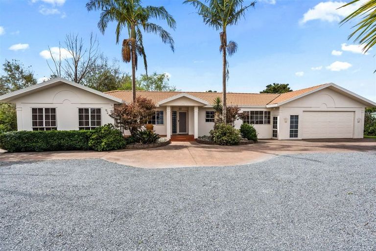 Photo of property in 32 Matarau Road, Matarau, Kamo, 0185