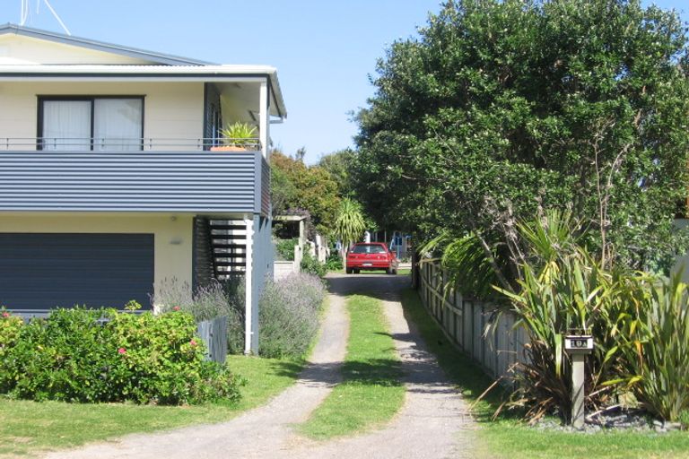 Photo of property in 19 Taylor Road, Papamoa Beach, Papamoa, 3118