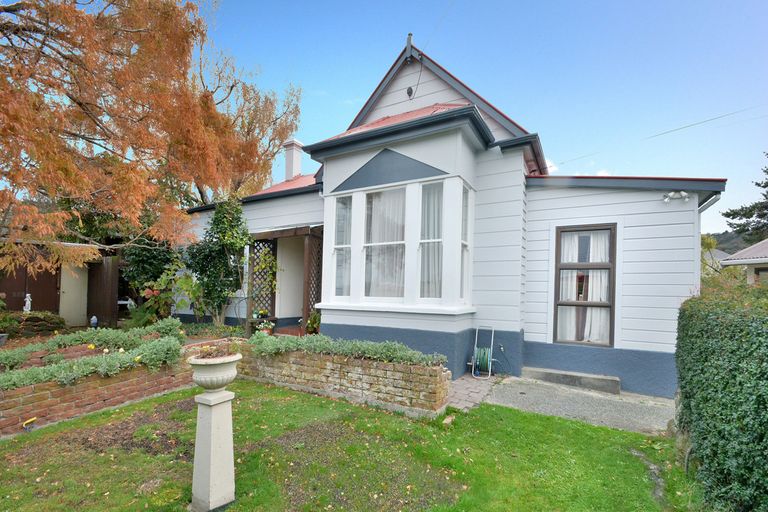 Photo of property in 25 Ruskin Terrace, Caversham, Dunedin, 9012