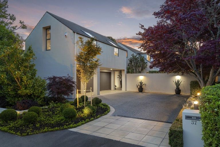 Photo of property in 37 Thornycroft Street, Fendalton, Christchurch, 8052
