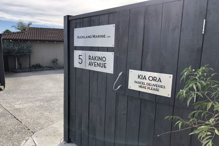 Photo of property in 5 Rakino Avenue, Manly, Whangaparaoa, 0930