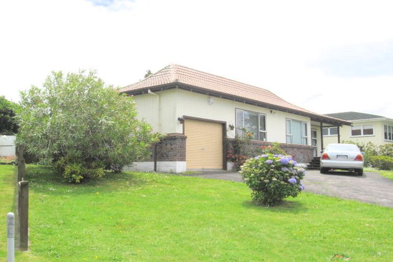 Photo of property in 5 Tatariki Street, Rosehill, Papakura, 2113