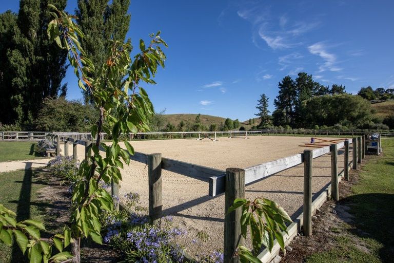 Photo of property in 2080 Elsthorpe Road, Elsthorpe, Havelock North, 4295