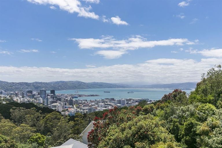 Photo of property in Manston Apartments, 145up1 Ohiro Road, Brooklyn, Wellington, 6021