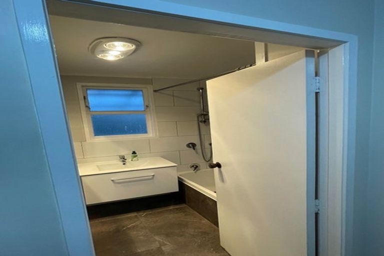 Photo of property in 28 Gem Street, Pukehangi, Rotorua, 3015