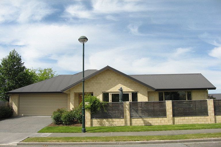 Photo of property in 3 Milesbrook Close, Rangiora, 7400