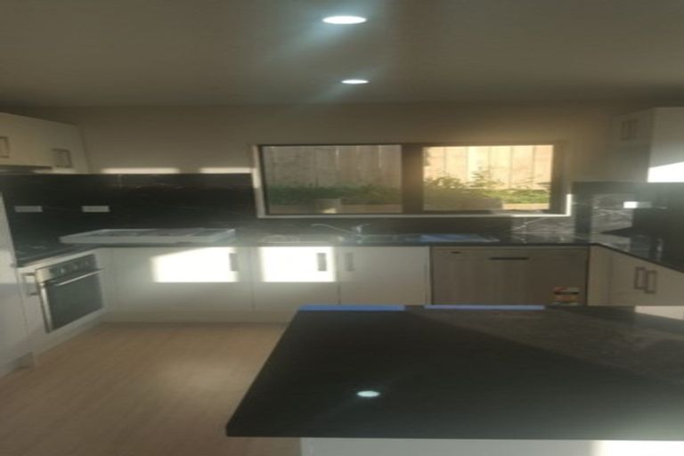 Photo of property in 3 Makora Road, Massey, Auckland, 0614