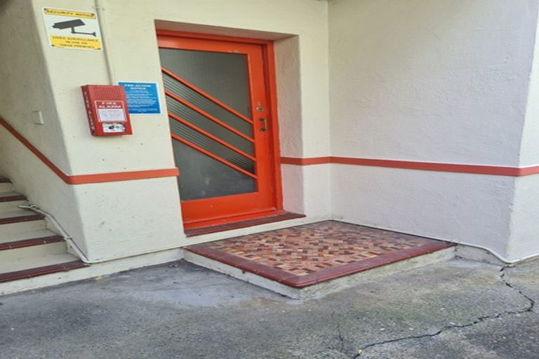 Photo of property in 1/28 Clifton Terrace, Kelburn, Wellington, 6012