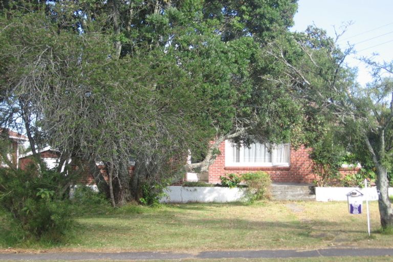 Photo of property in 32 Reid Road, New Lynn, Auckland, 0600