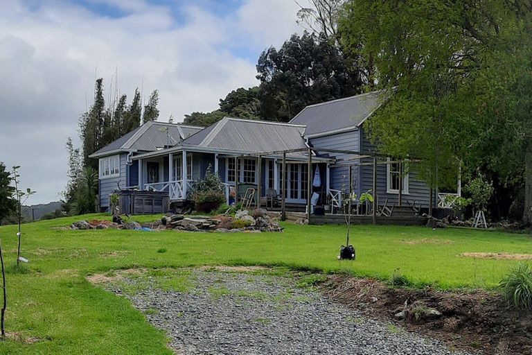 Photo of property in 123 Ahuroa Road, Waipu, 0582