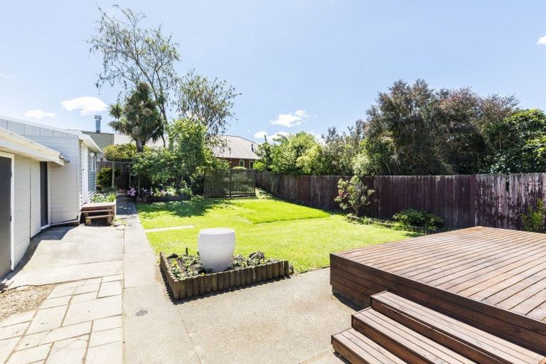 Photo of property in 18 Hurunui Street, Cracroft, Christchurch, 8025