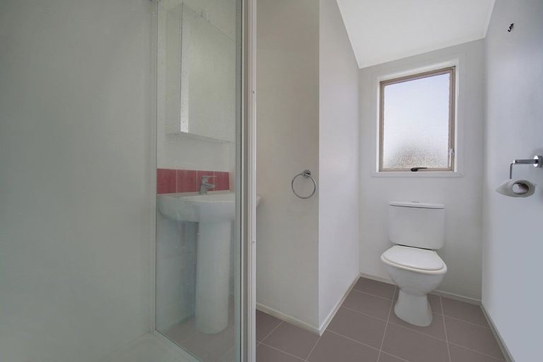 Photo of property in 4a Bedlington Avenue, Manurewa, Auckland, 2102