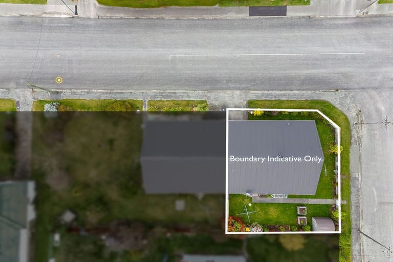 Photo of property in 16 Opie Street, Waimate, 7924