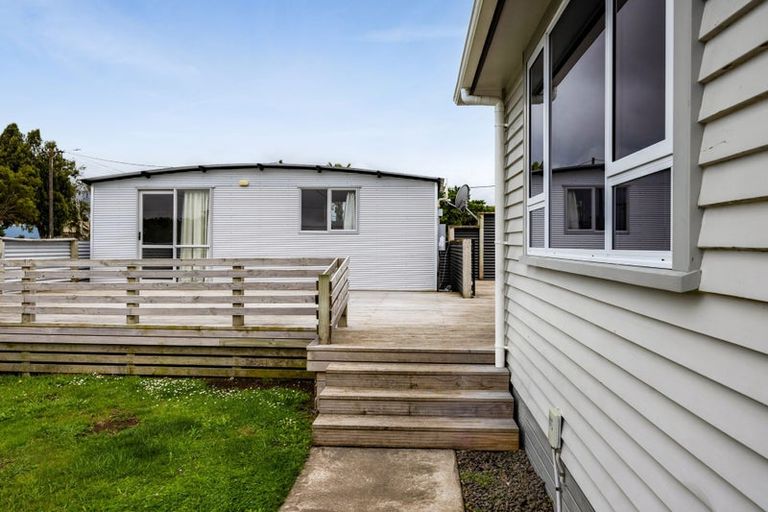 Photo of property in 17 Fitzroy Street, Normanby, Hawera, 4614