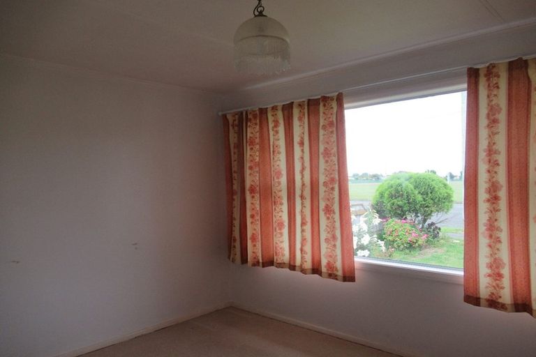 Photo of property in 32 Bartholomew Road, Levin, 5510