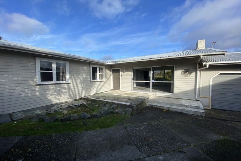 Photo of property in 6 Hallewell Crescent, Johnsonville, Wellington, 6037
