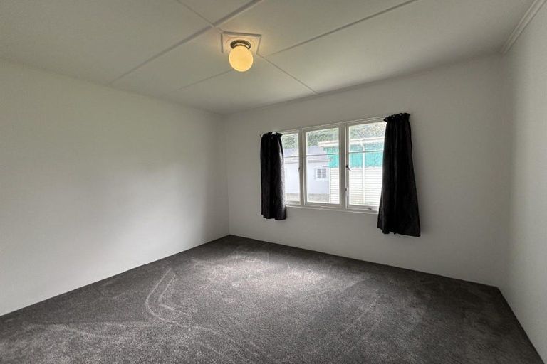 Photo of property in 33 Burns Street, Tawhero, Whanganui, 4501