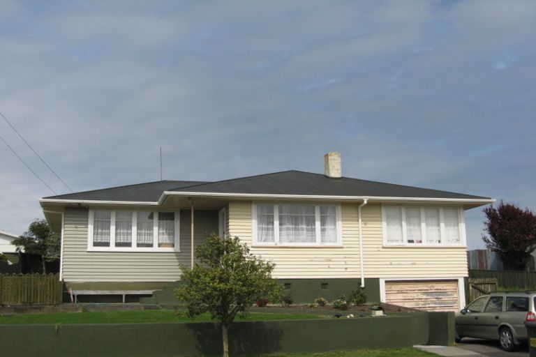 Photo of property in 15 Lee Street, Castlecliff, Whanganui, 4501