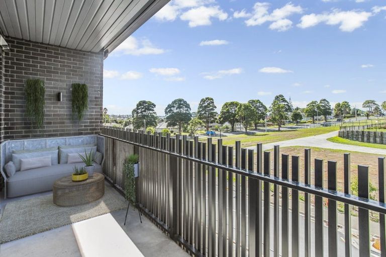 Photo of property in 106/168 Pilkington Road, Point England, Auckland, 1072