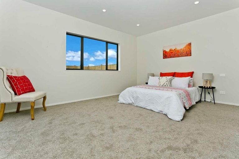 Photo of property in 18 Surf View Crescent, Red Beach, 0932