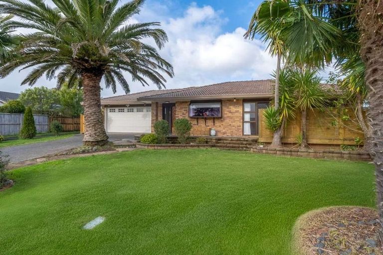 Photo of property in 15 Seneca Court, Golflands, Auckland, 2013