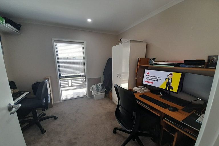 Photo of property in 48 Te Kaeaea Crescent, Wallaceville, Upper Hutt, 5018