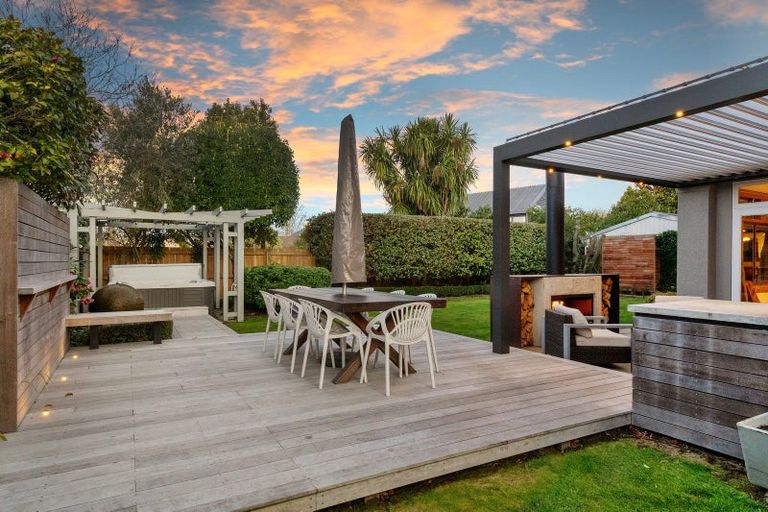 Photo of property in 152 Clyde Road, Burnside, Christchurch, 8053