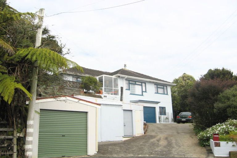 Photo of property in 17 Weston Street, Moturoa, New Plymouth, 4310