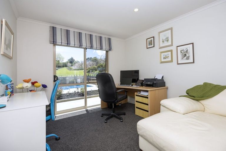 Photo of property in 35 Terry Smyth Drive, Kumeu, 0892