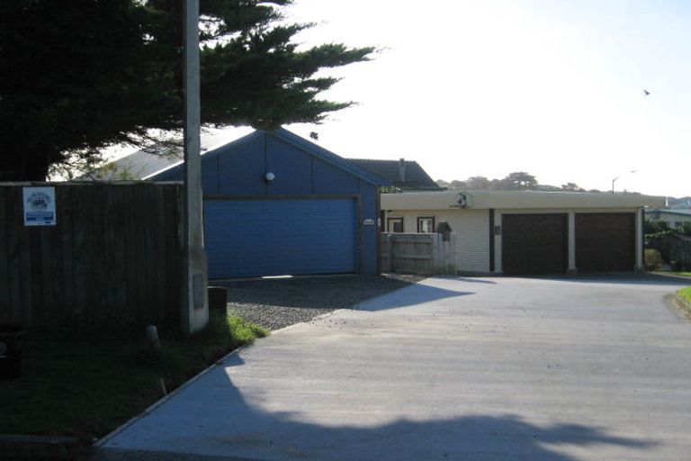Photo of property in 6 Bothamley Lane, Titahi Bay, Porirua, 5022