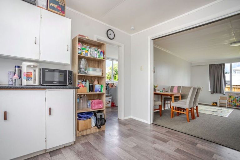 Photo of property in 15 Cole Street, Dannevirke, 4930