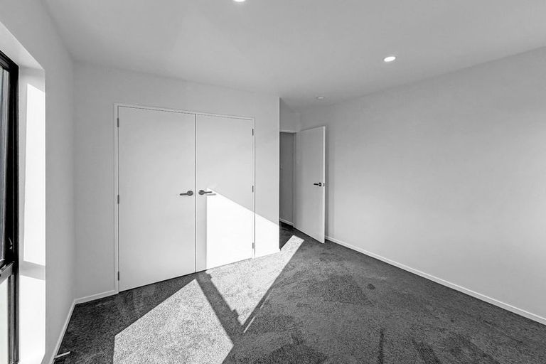 Photo of property in 21 Karaka Village Parade, Karaka, 2580