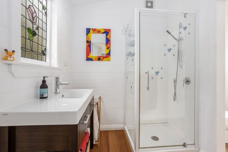 Photo of property in 125 Wadestown Road, Wadestown, Wellington, 6012