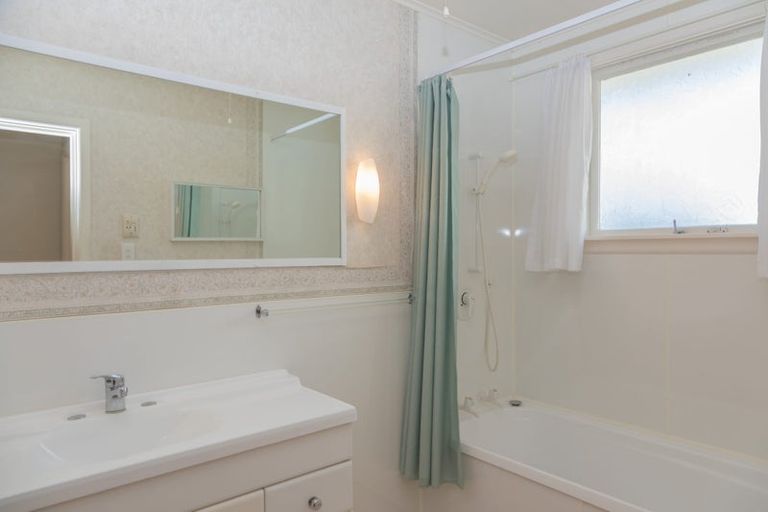 Photo of property in 65 Parkstone Avenue, Ilam, Christchurch, 8041