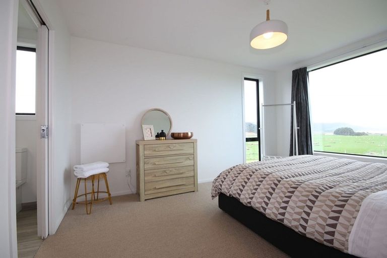 Photo of property in 84 Mair Road, Curio Bay, Tokanui, 9884