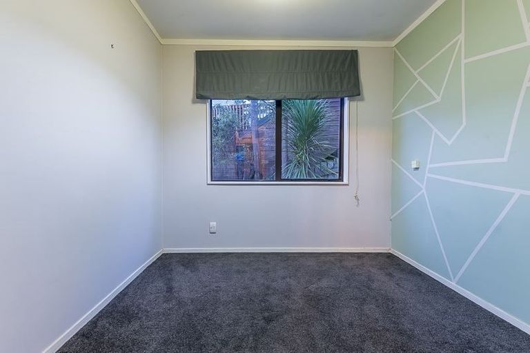 Photo of property in 1/12 Bedford Street, Te Atatu South, Auckland, 0610