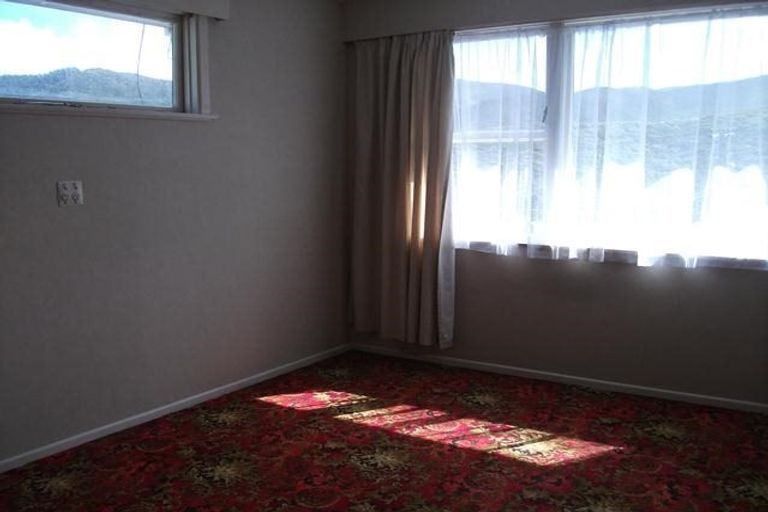 Photo of property in 31 Montreal Grove, Kingston, Wellington, 6021