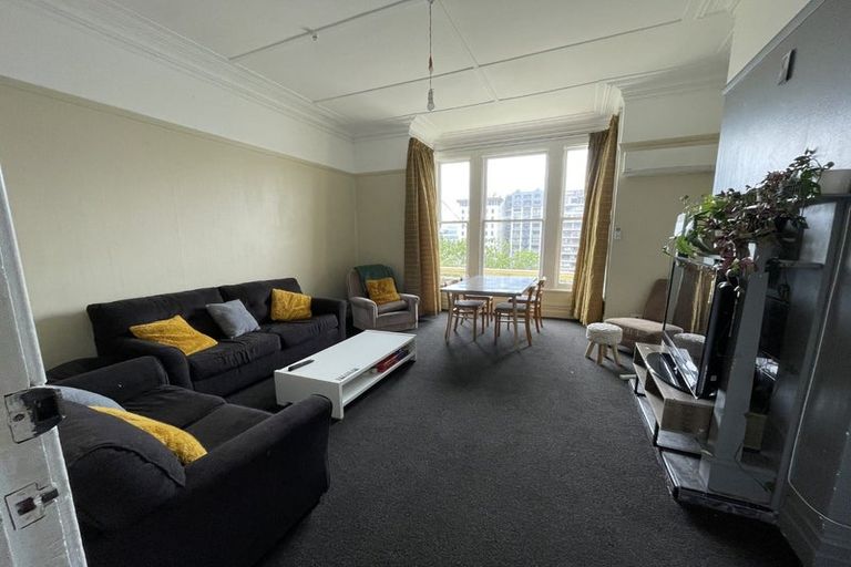 Photo of property in 1/18 Clifton Terrace, Kelburn, Wellington, 6012