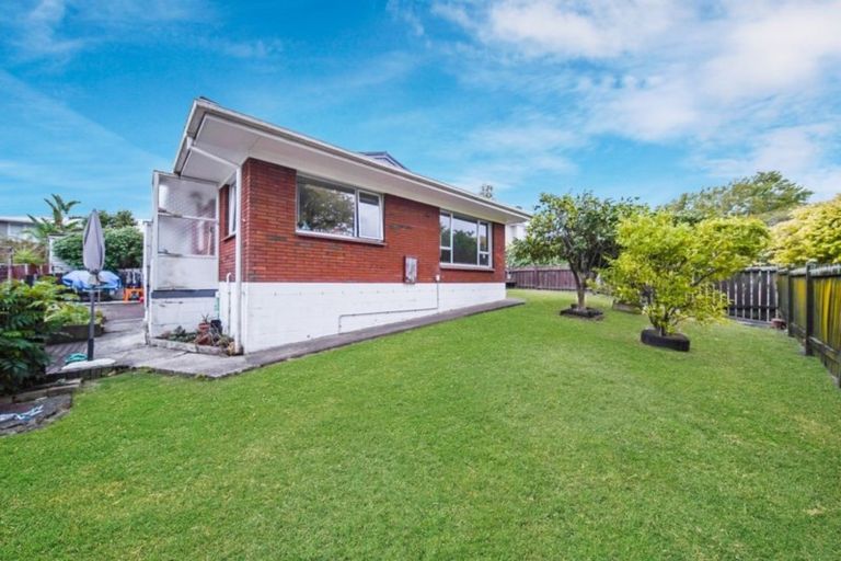 Photo of property in 1/123 Gossamer Drive, Pakuranga Heights, Auckland, 2010