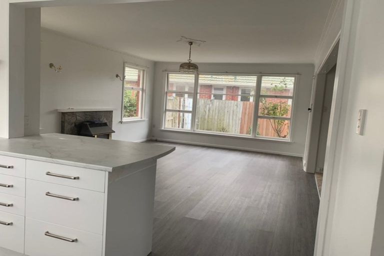 Photo of property in 16 Ilfracombe Place, Burnside, Christchurch, 8053