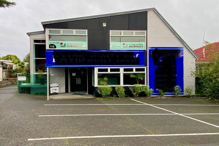 Photo of property in 1/108 Lincoln Road, Henderson, Auckland, 0610