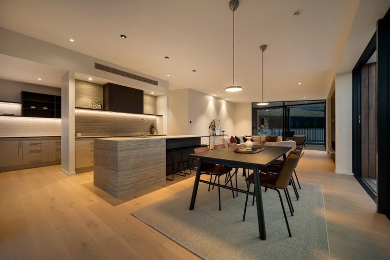 Photo of property in 1 Serpentine Street, Wanaka, 9305