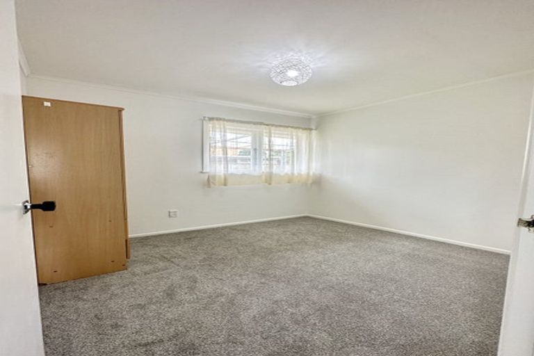 Photo of property in 86 Marlborough Avenue, Glenfield, Auckland, 0629